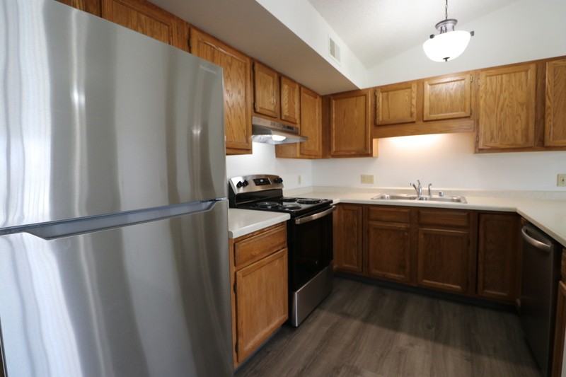 2216 Valley Rd - Photo 5 of 16