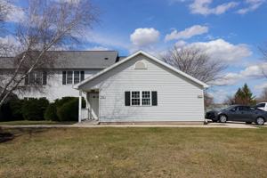 featured image of 2216 Valley Rd