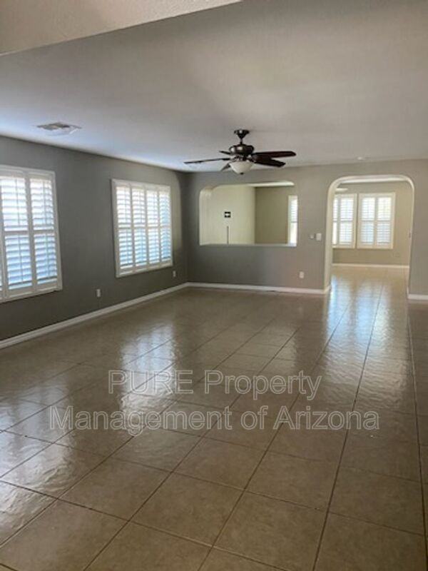 13857 W Ironwood St - Photo 3 of 38