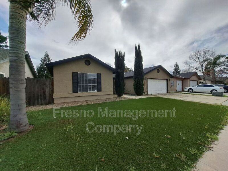 6229 W San Ramon Ave - Photo 2 of 44