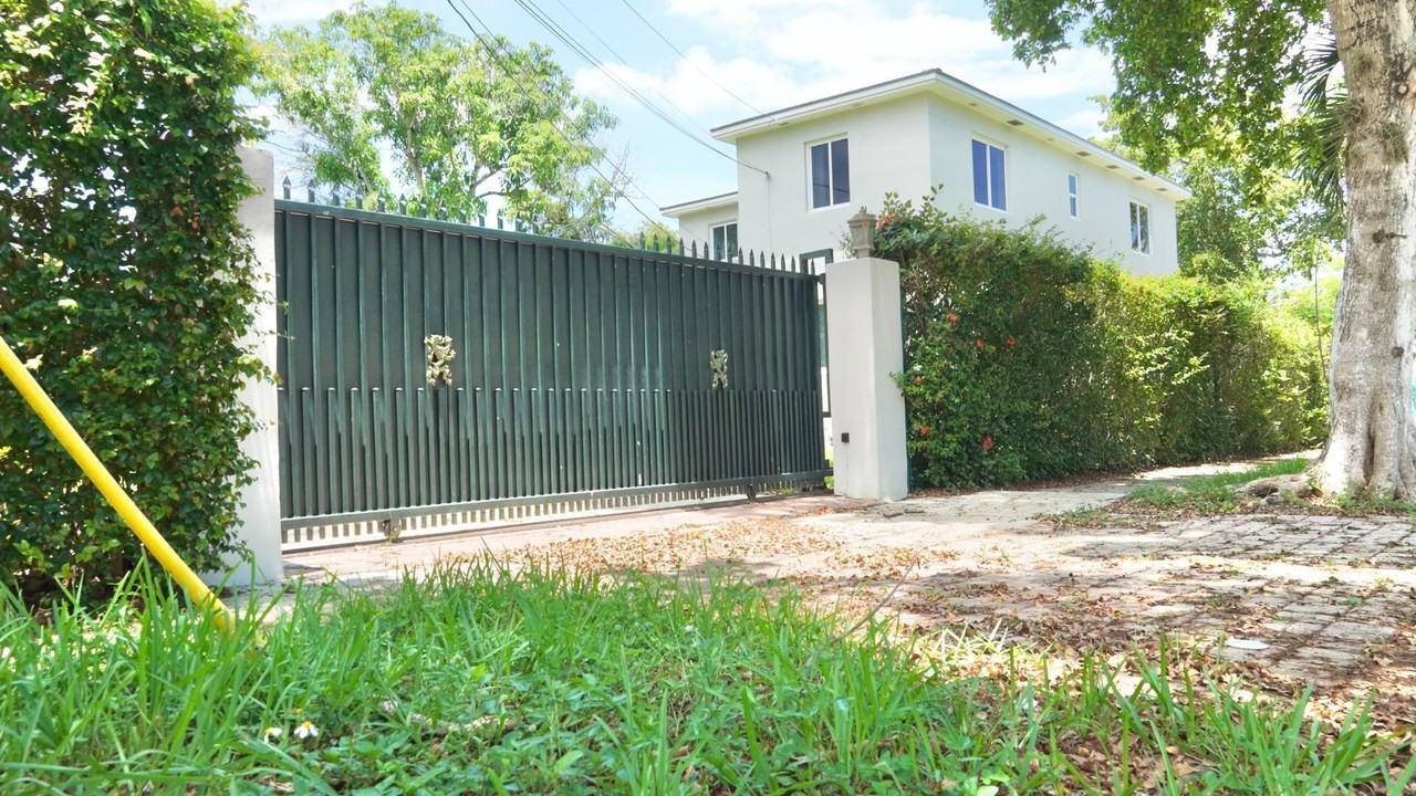 1254 Sw 13th Ave #1254 - Photo 3 of 14