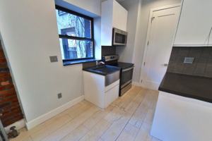 featured image of 438 W 52nd St #1A