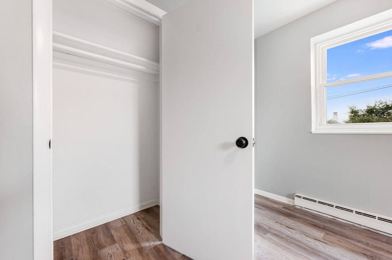 16 Waldemar Ave #206 - Photo 7 of 22