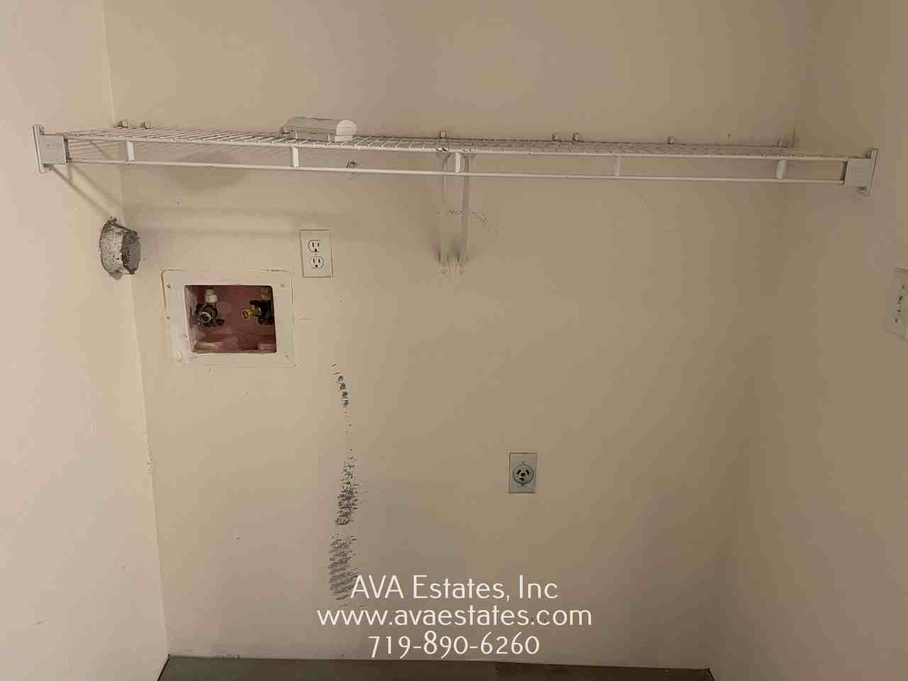 2316 Andst Clair Ave - Photo 3 of 8