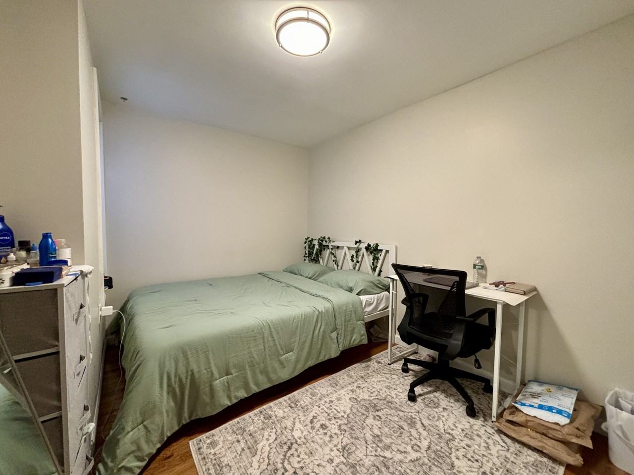 48 Irving St #B - Photo 4 of 11