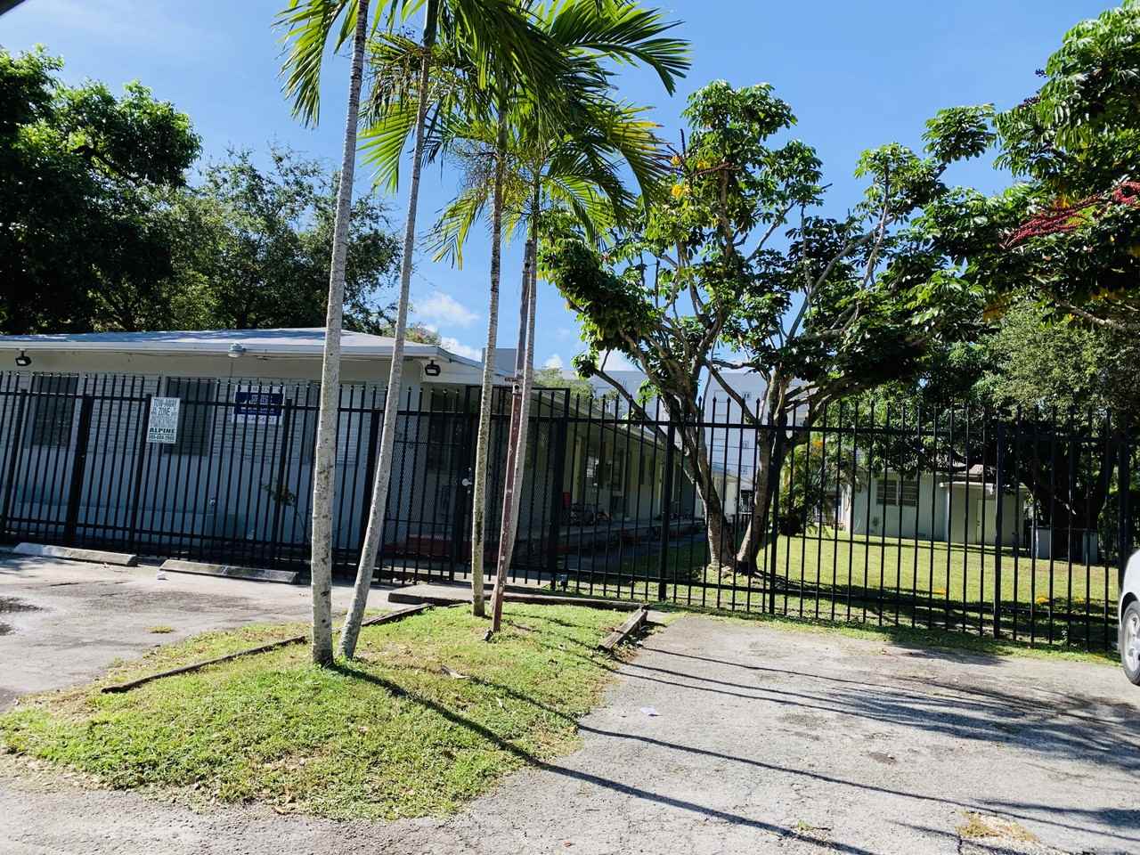 738 Ne 86Th St - Photo 2 of 2