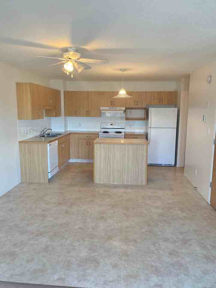 2 Highlands Pl W - Photo 3 of 14