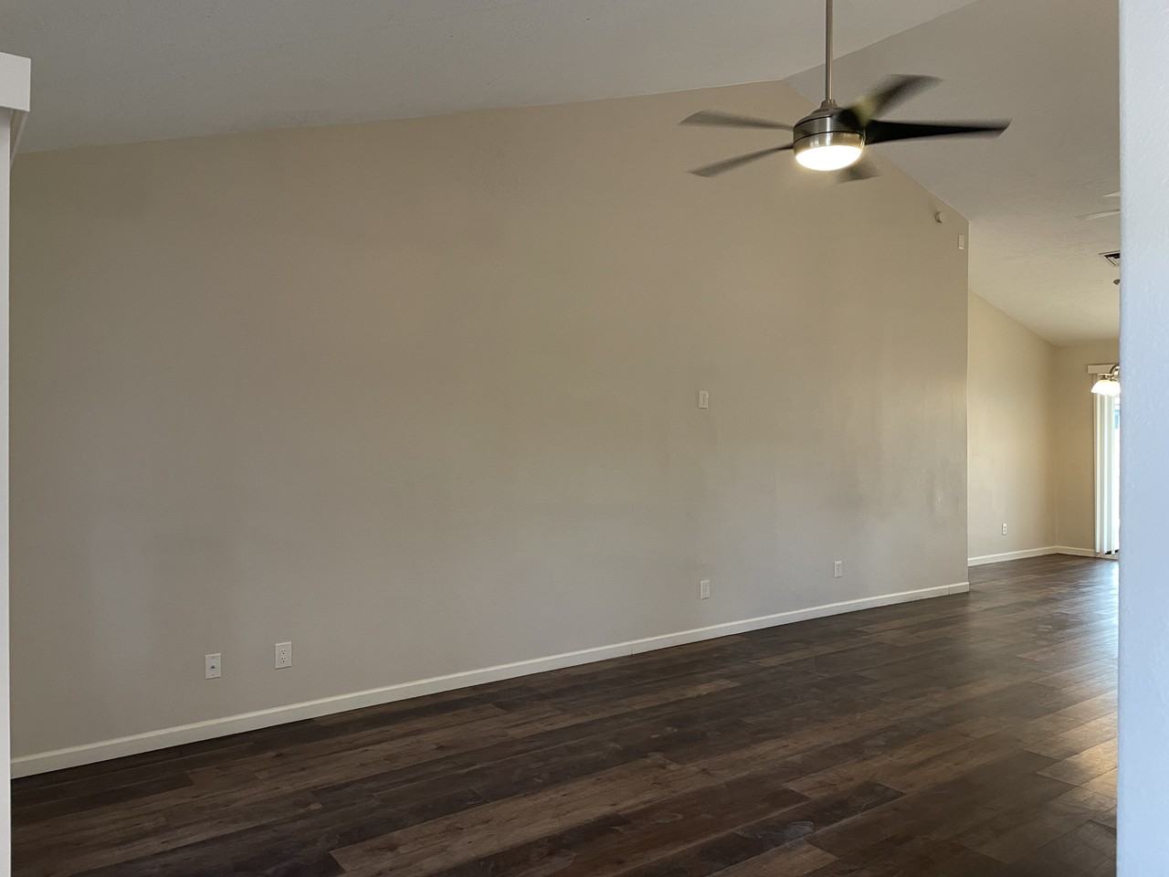 4407 N Guadal Ct - Photo 3 of 31