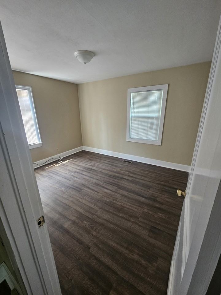 810 W Residence Ave - Photo 3 of 3