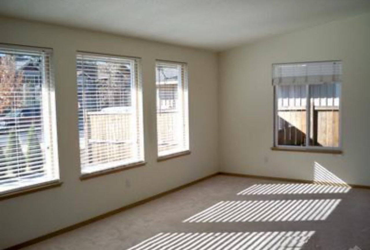 2960 Nw Cabernet Ln - Photo 3 of 23