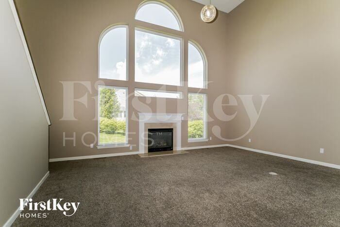 1052 Saratoga Springs Ct - Photo 3 of 16