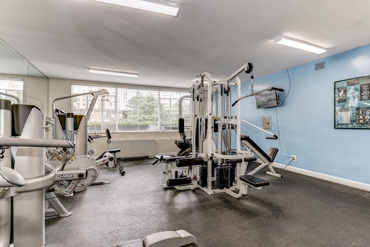 5051 Seminary Road - Photo 7 of 10