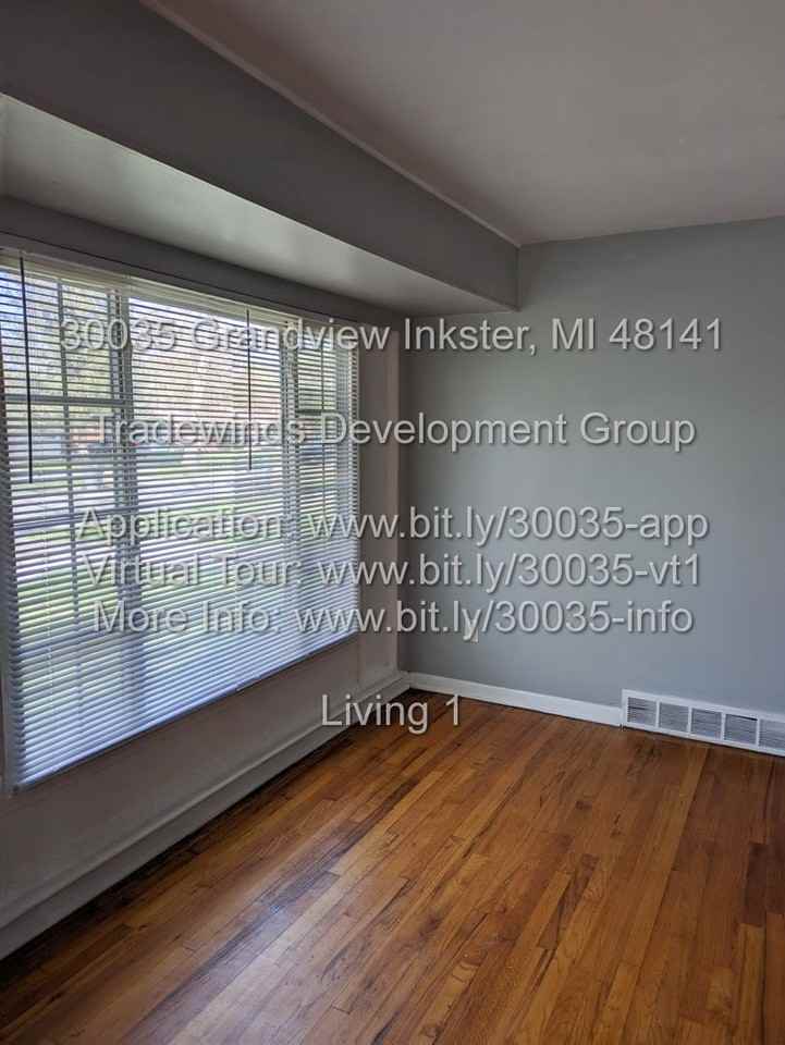 30035 Grandview St - Photo 2 of 14