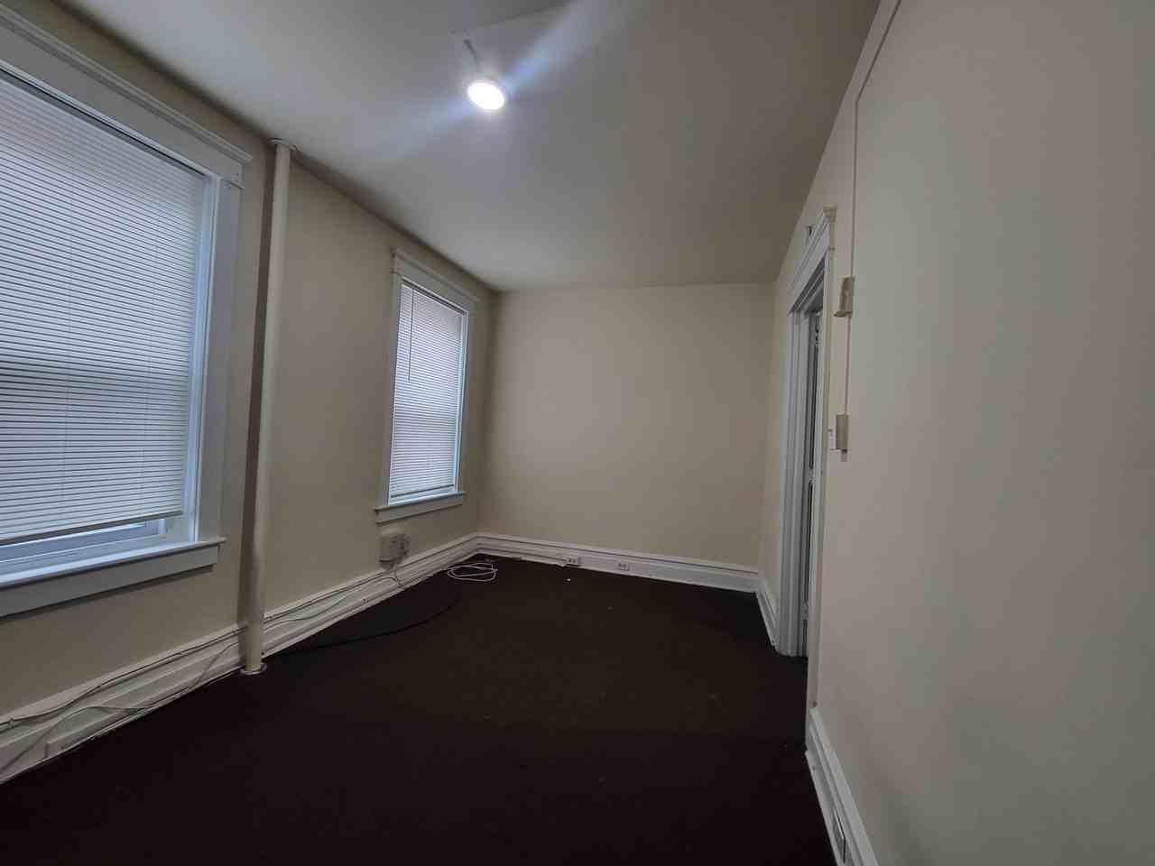 740 N 19th St - Photo 3 of 12