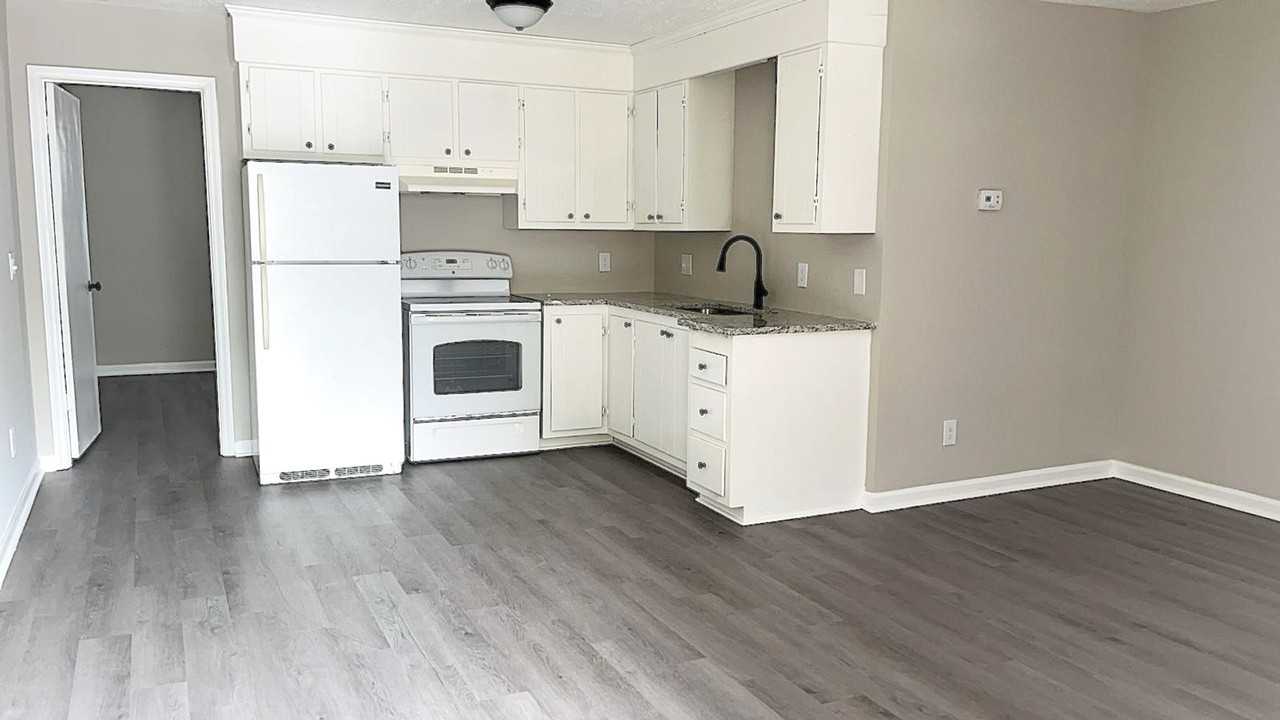 3214 Summer Place - Photo 2 of 11