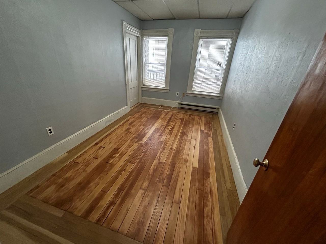 314 Cartier St - Photo 2 of 15