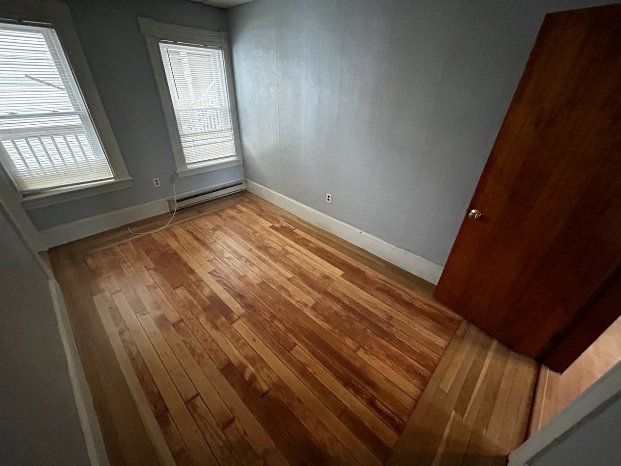 314 Cartier St - Photo 3 of 15