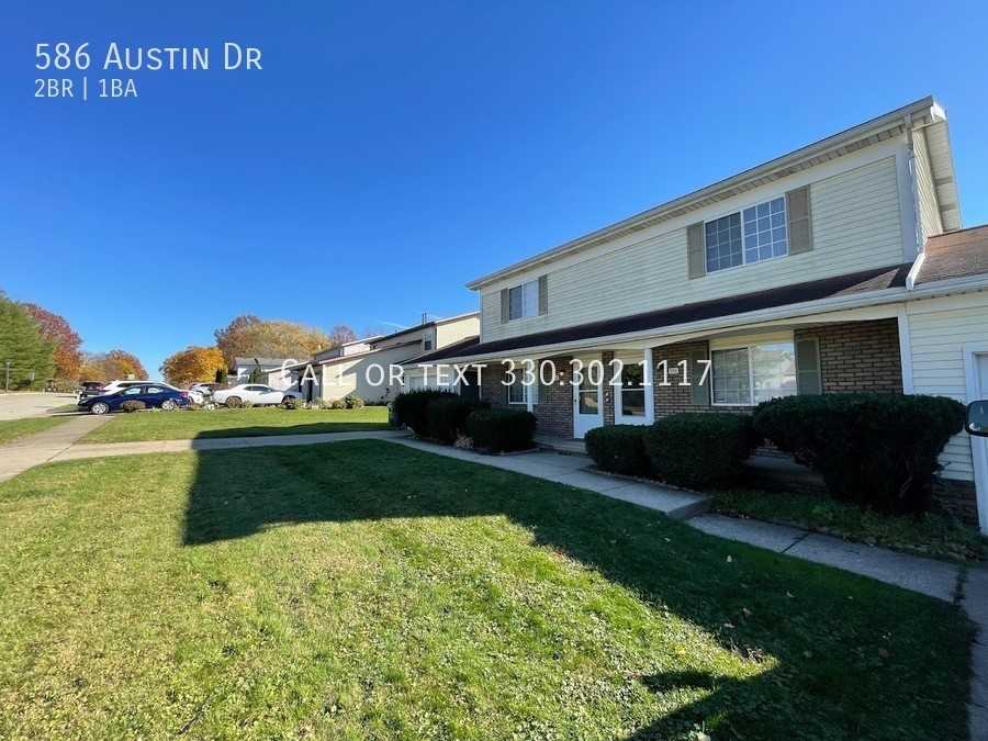 586 Austin Dr - Photo 2 of 16