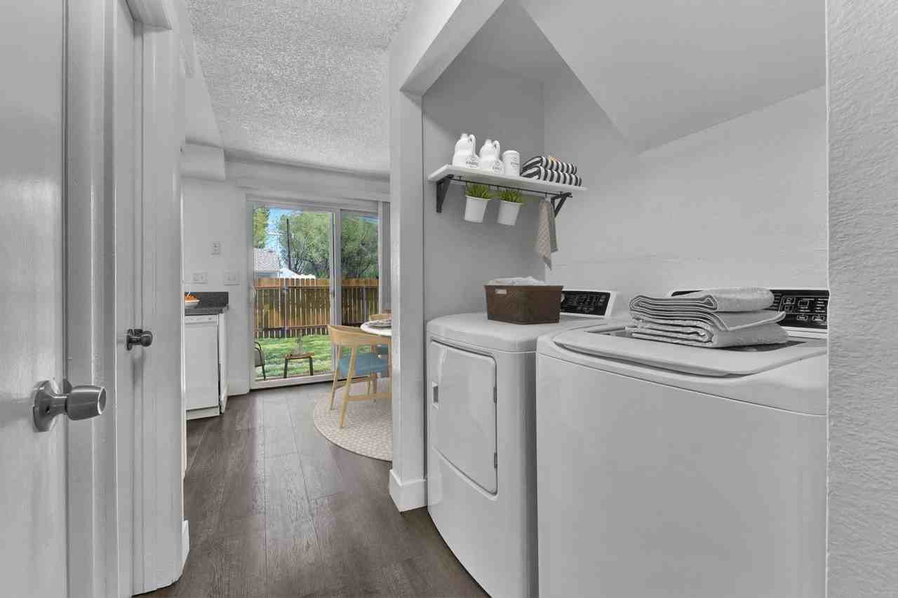 Grover Townhomes - Photo 4 of 20