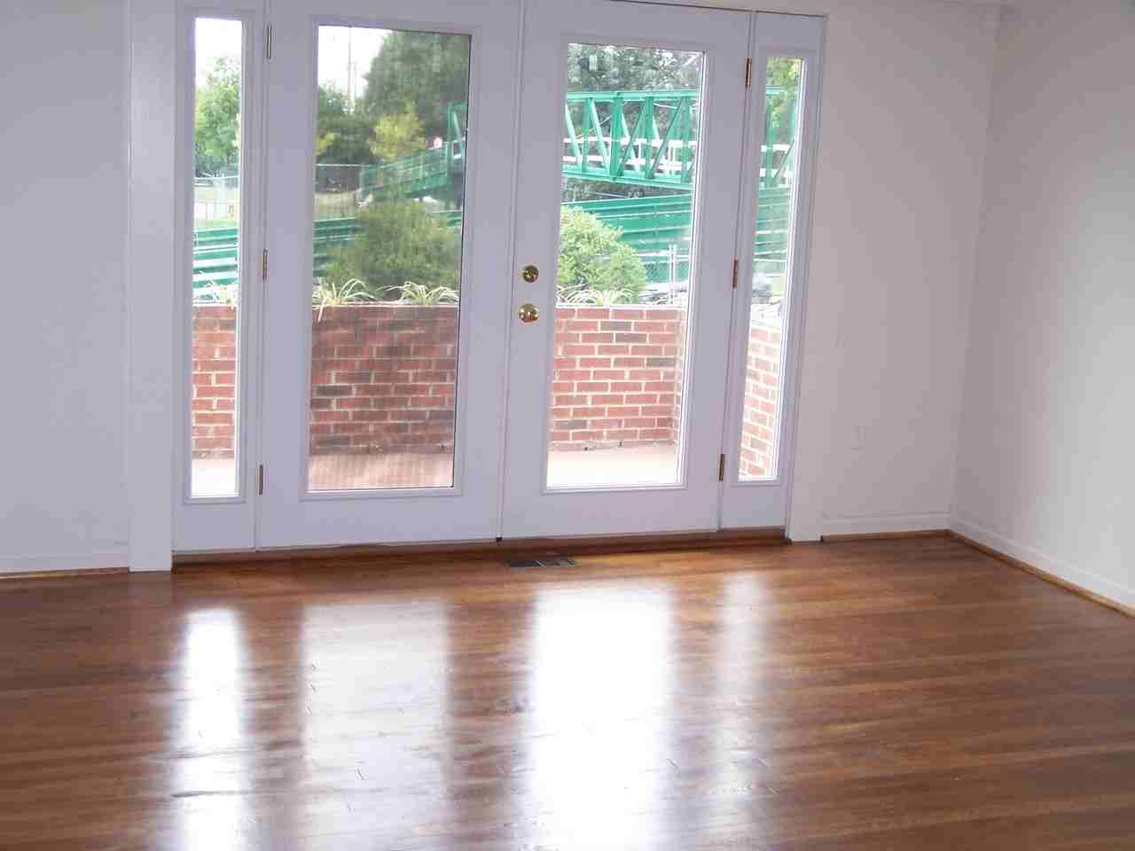 3233 Arlington Boulevard - Photo 2 of 33