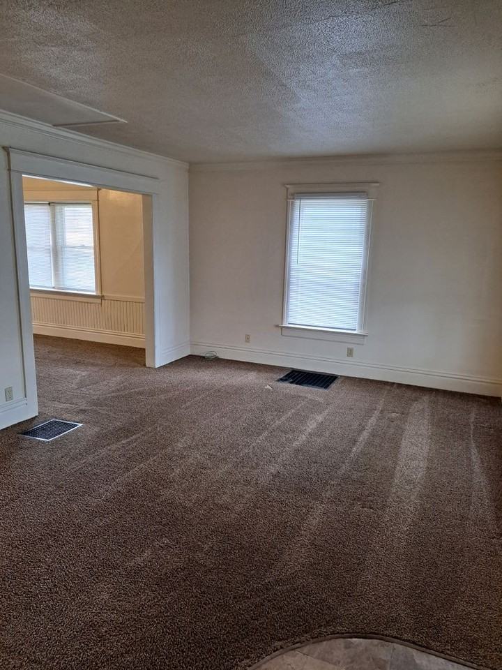 1707 Bayer Ave - Photo 2 of 10