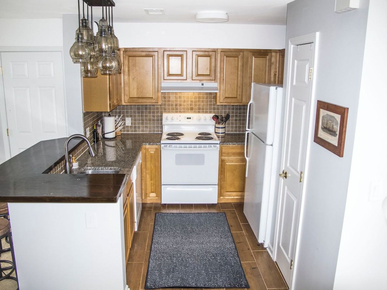 1301 N Marshall St - Photo 3 of 24