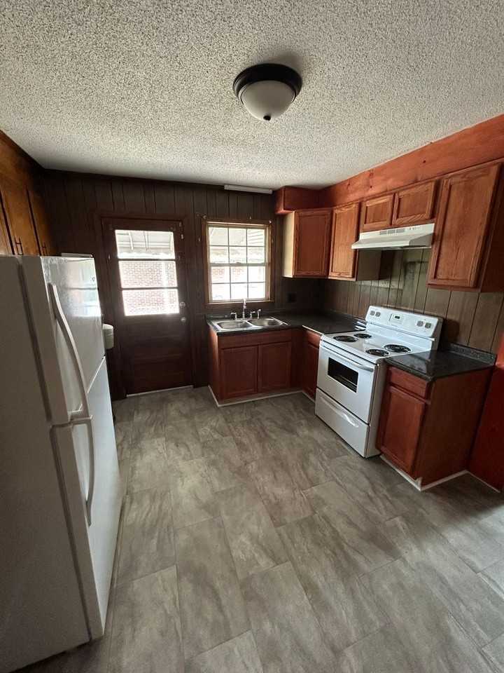 9 Austin St - Photo 2 of 8