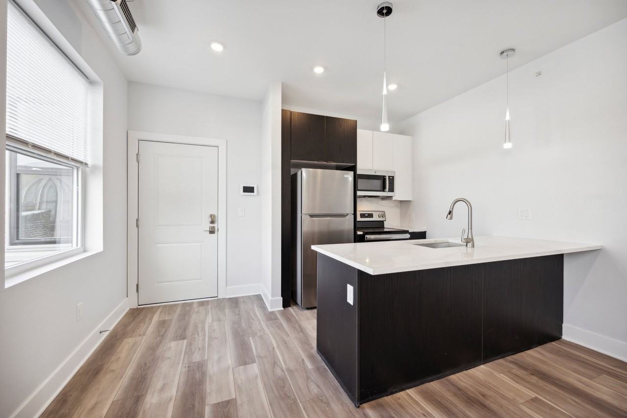 1213 N 41st - Photo 2 of 30