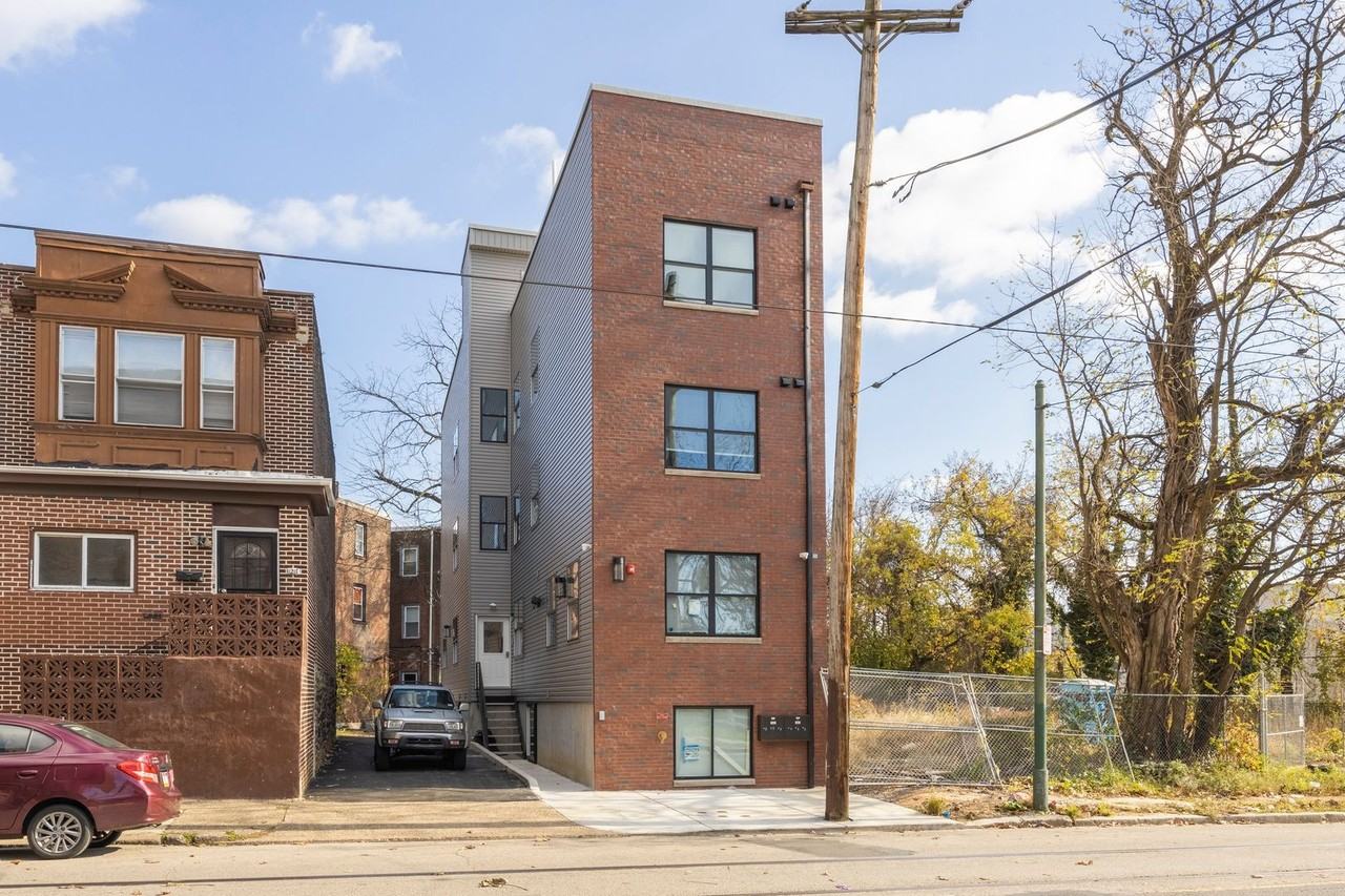 1213 N 41st - Photo 3 of 30