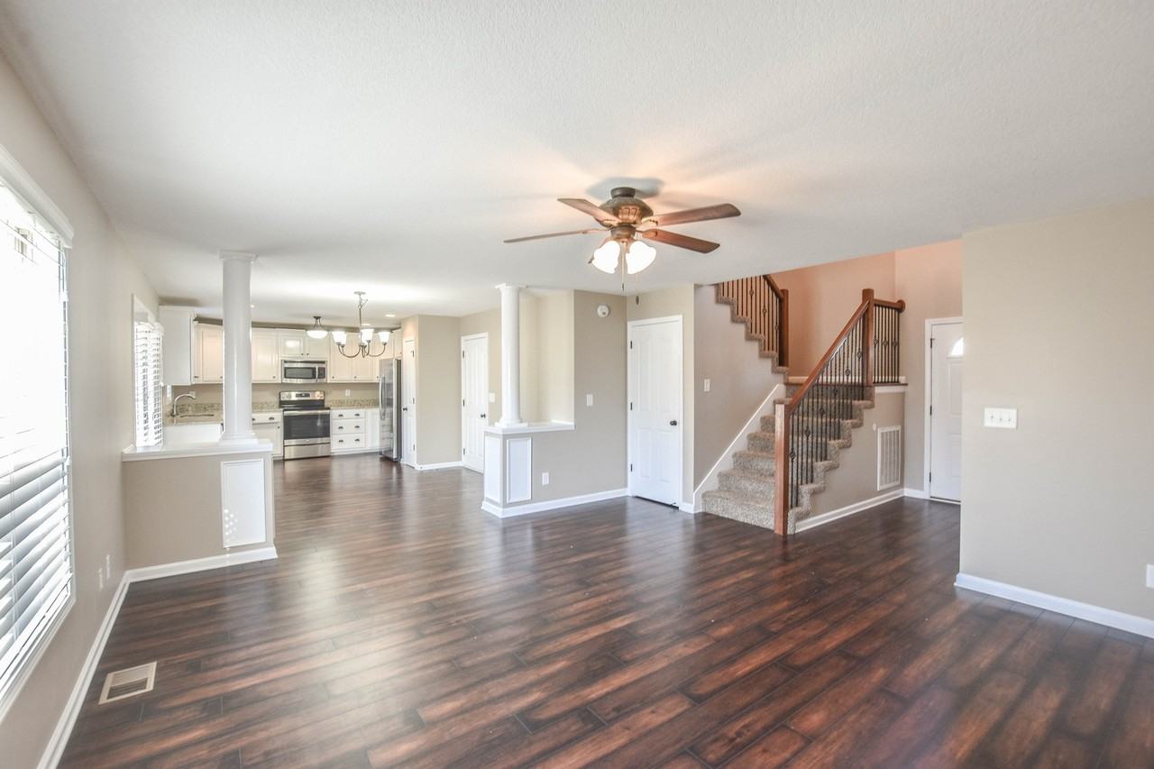 3620 Fox Den Ln - Photo 4 of 20