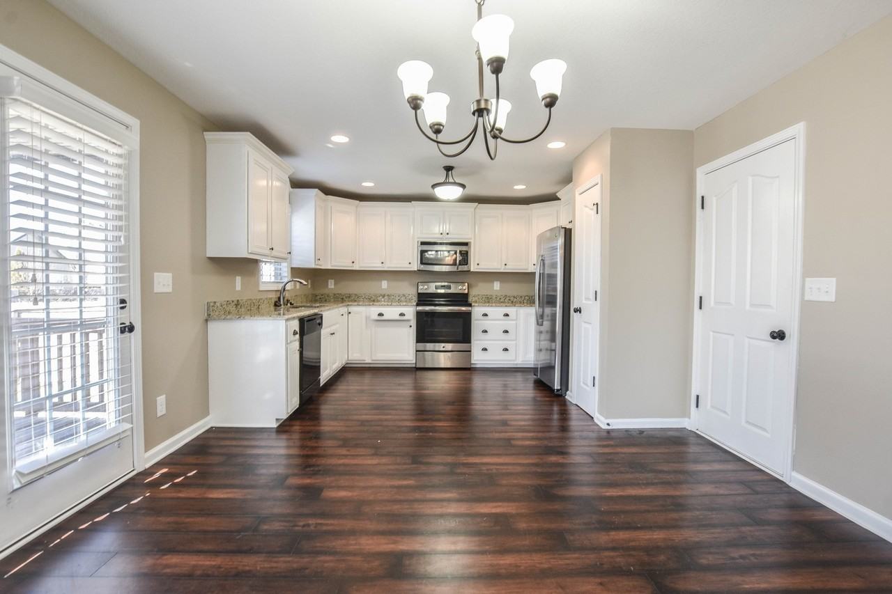 3620 Fox Den Ln - Photo 5 of 20