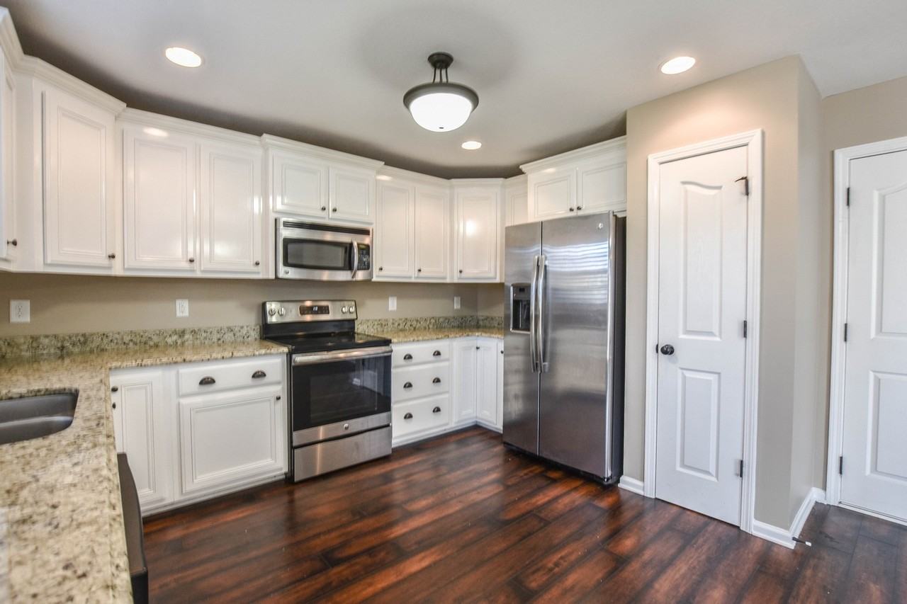 3620 Fox Den Ln - Photo 6 of 20