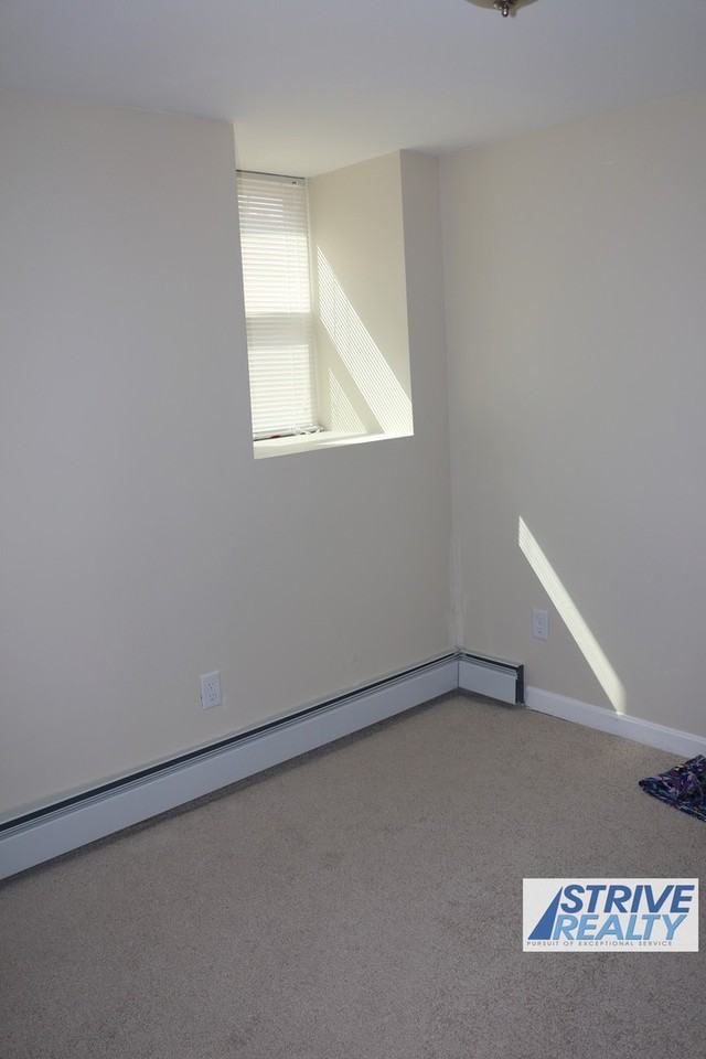 22 Clyde St - Photo 7 of 14