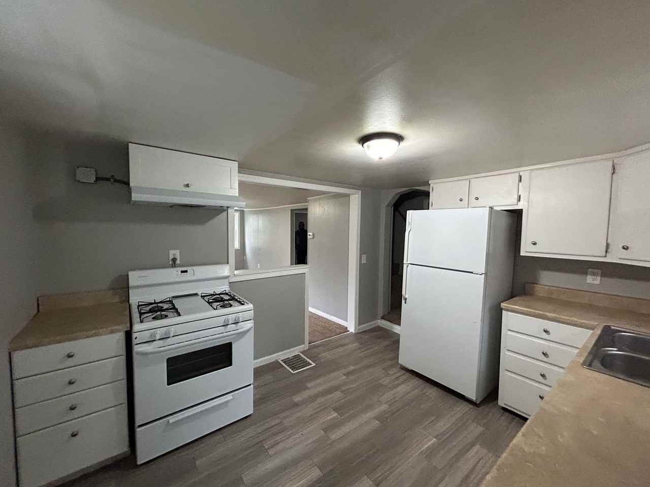 309 28th Ave - Photo 4 of 17