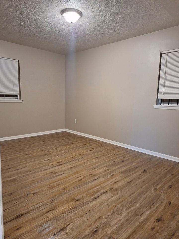 3816 Ford Rd - Photo 3 of 11