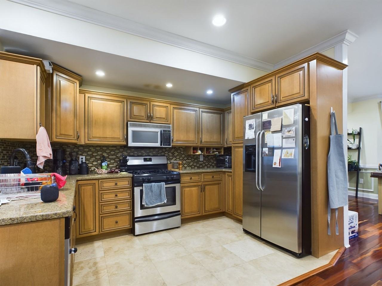 1813 S Alder St - Photo 2 of 32