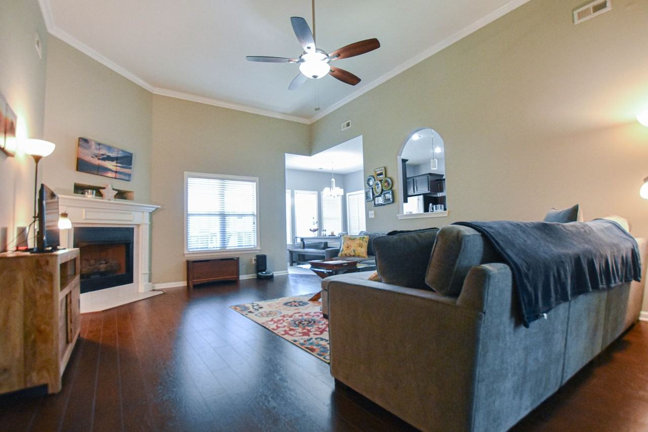 3765 Silver Fox Ln - Photo 2 of 19