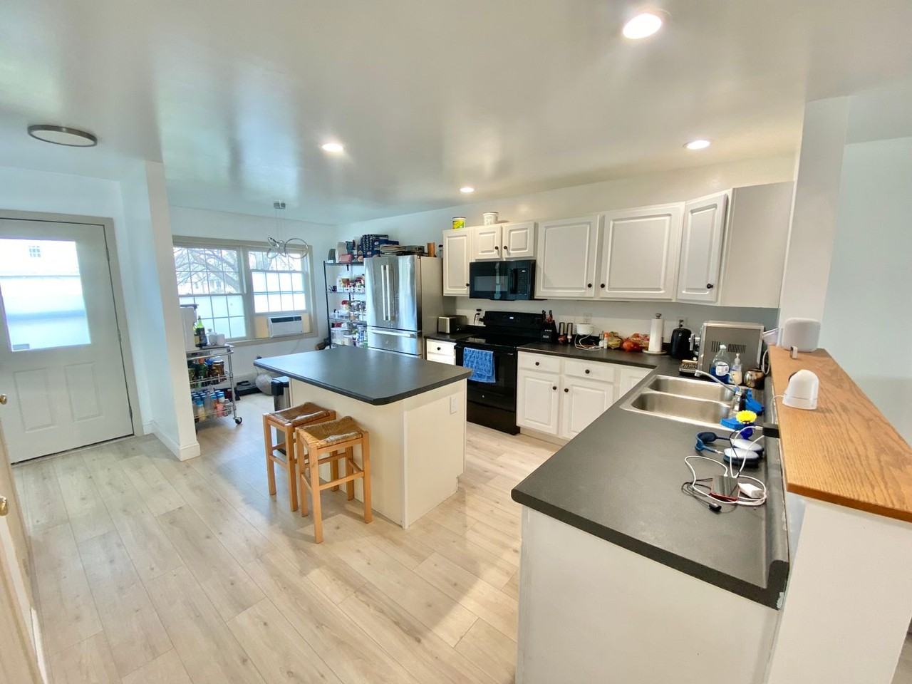 70 Chelsea Pl - Photo 2 of 33