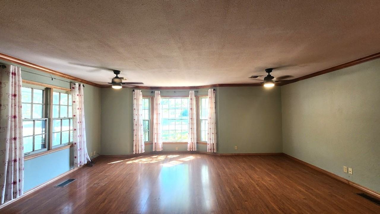 3817 Nw 60th St - Photo 2 of 45