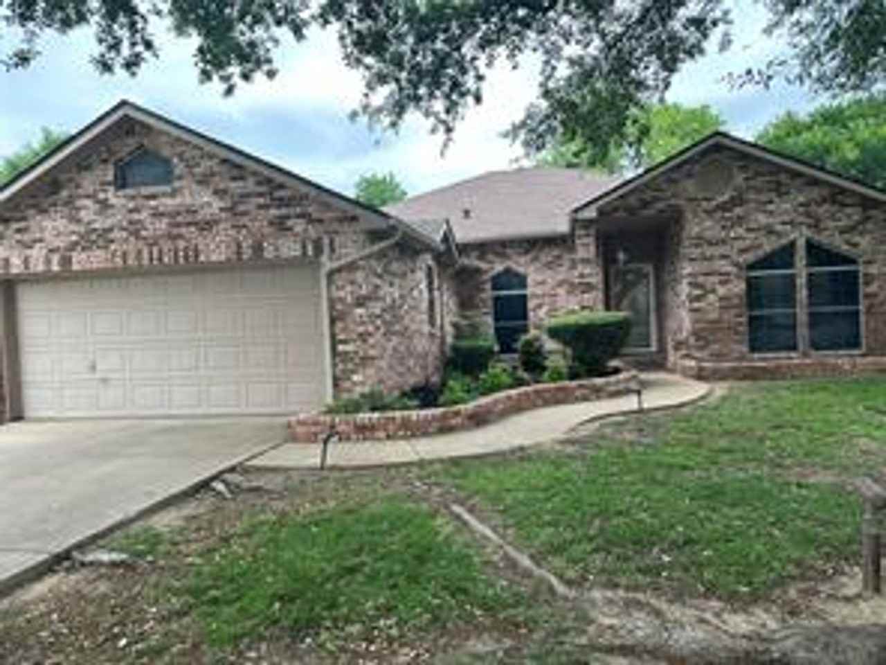 10 Monterey Dr - Photo 2 of 19