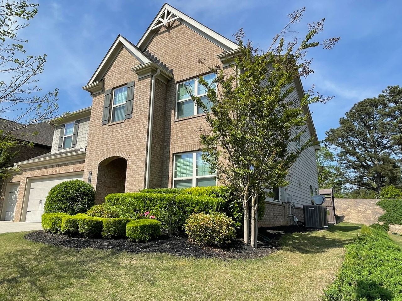 2411 Arnold Palmer Way - Photo 2 of 34