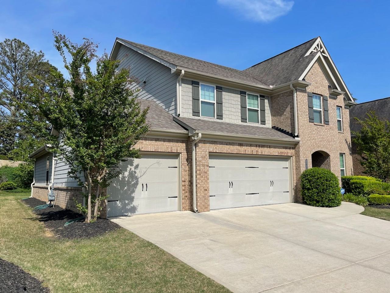 2411 Arnold Palmer Way - Photo 3 of 34