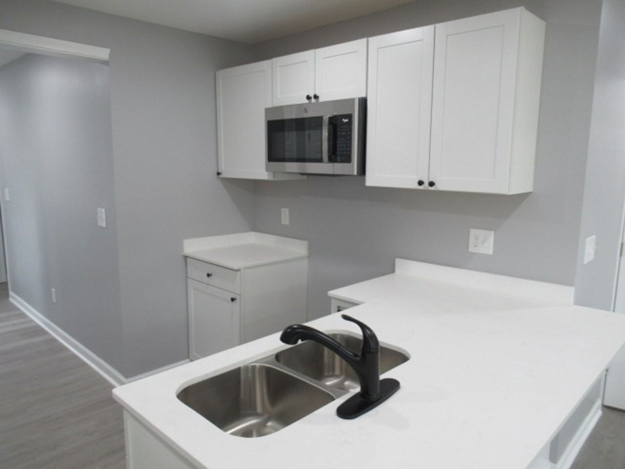 155 Watson St - Photo 4 of 27