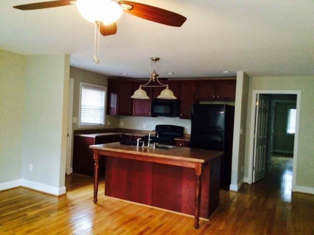 407 Smith Ave #A - Photo 3 of 7