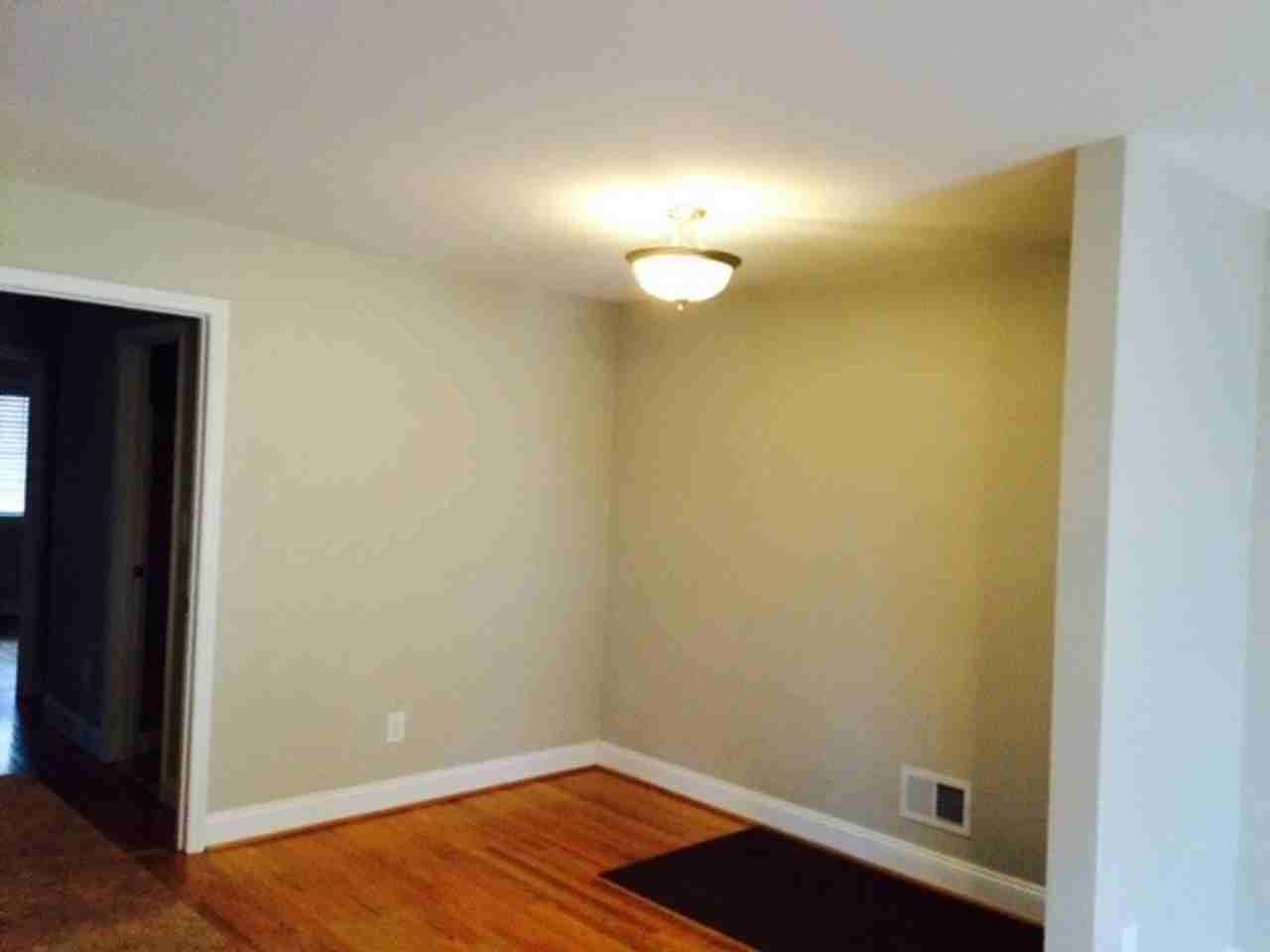407 Smith Ave #A - Photo 5 of 7