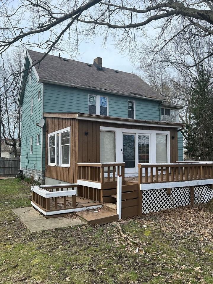 E. 174th St 1550 - Photo 2 of 6