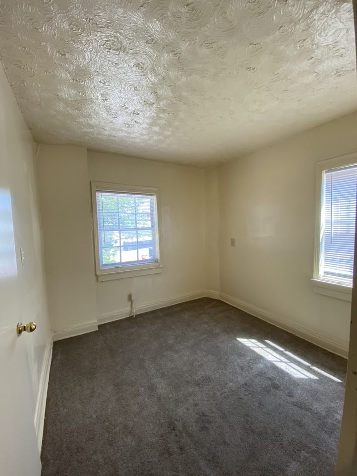 1229 South 4th Street #9 - Photo 6 of 15