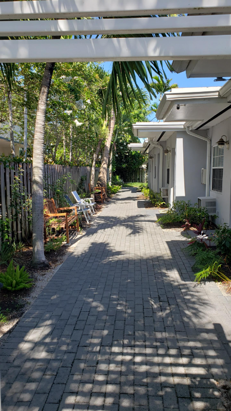 832 Ne 16th Ter #1 - Photo 2 of 15