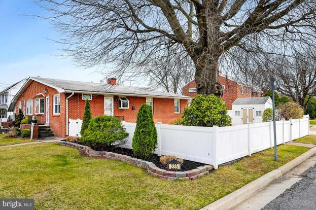 225 Lyndale Ave - Photo 2 of 32