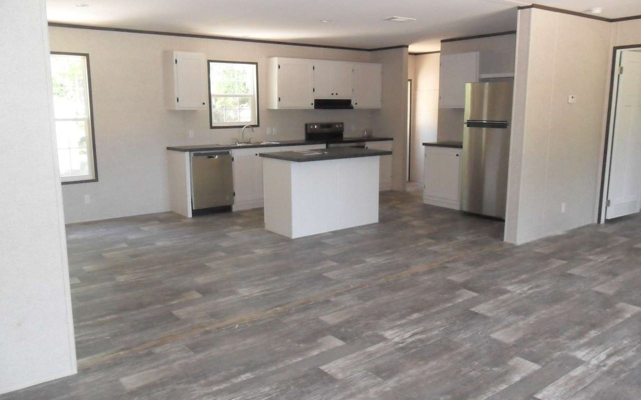 16265 31st Dr - Photo 2 of 12